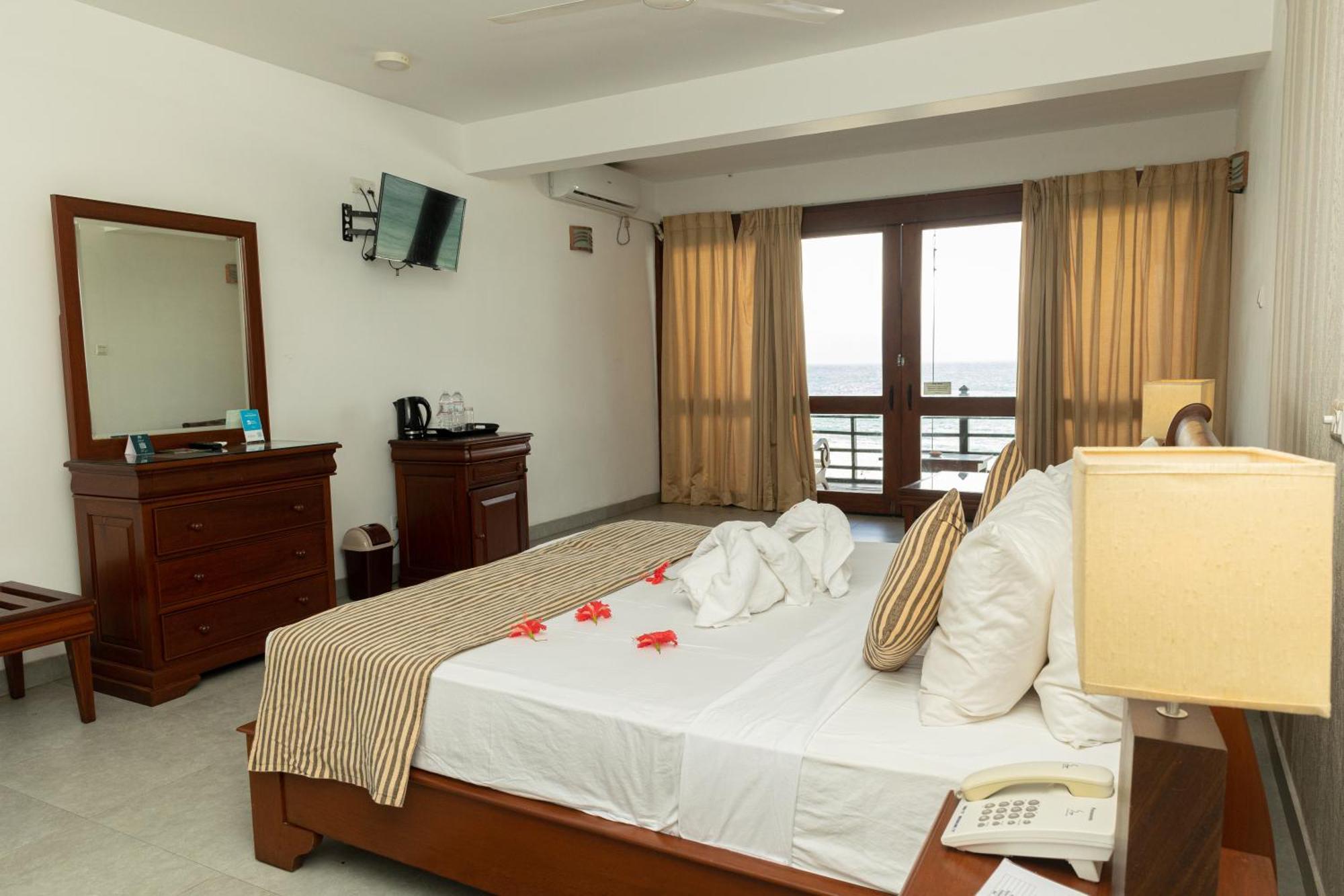 Paradise Beach Club 미리사 외부 사진