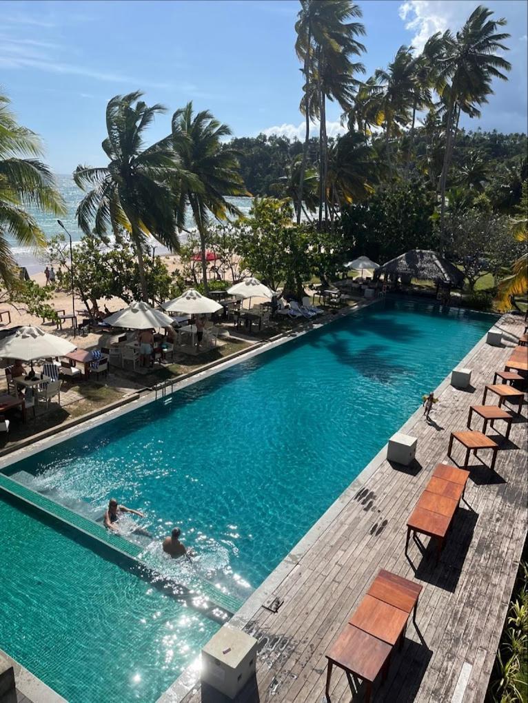 Paradise Beach Club 미리사 외부 사진